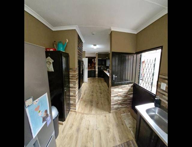 3 BEDROOM HOUSE FOR SALE IN DALPARK EXT 1